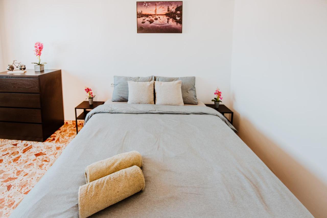 La Perla Del Puerto Apartment Gandia Bagian luar foto